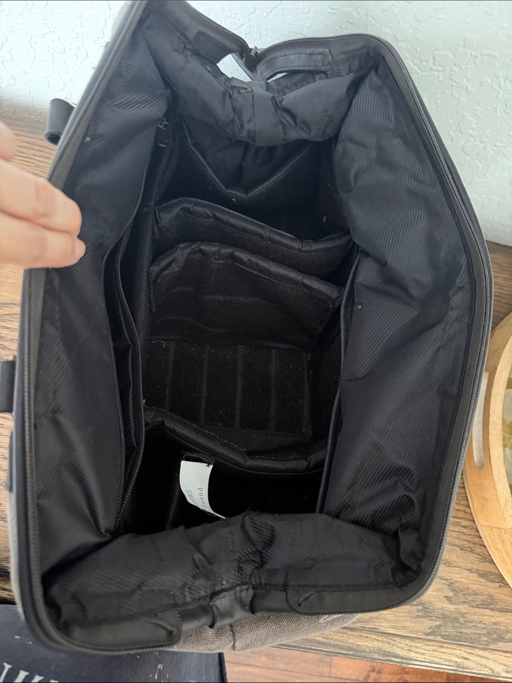 Kelly Moore Camera Bag - Picture 4 of 6